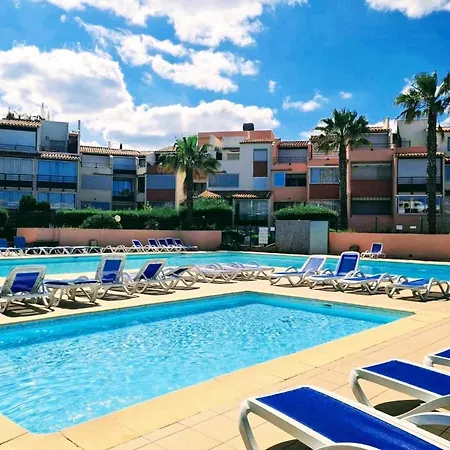T2 Proche Port ! Terrasse Plancha Wifi ! *