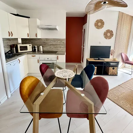 Apartamento T2 Proche Port ! Terrasse Plancha Wifi !