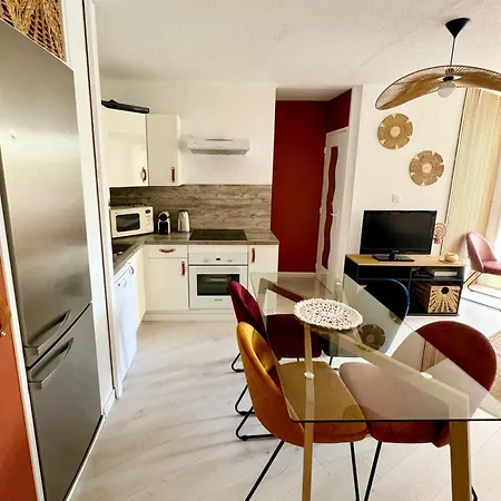 T2 Proche Port ! Terrasse Plancha Wifi ! * Agde